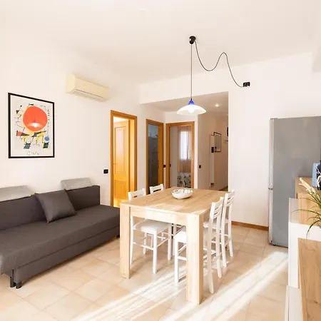 Riviera مارينا دي بييتراسانْت